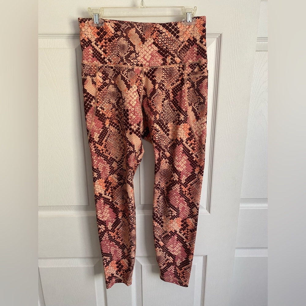 Old Navy Active Orange Leggings Size medium
